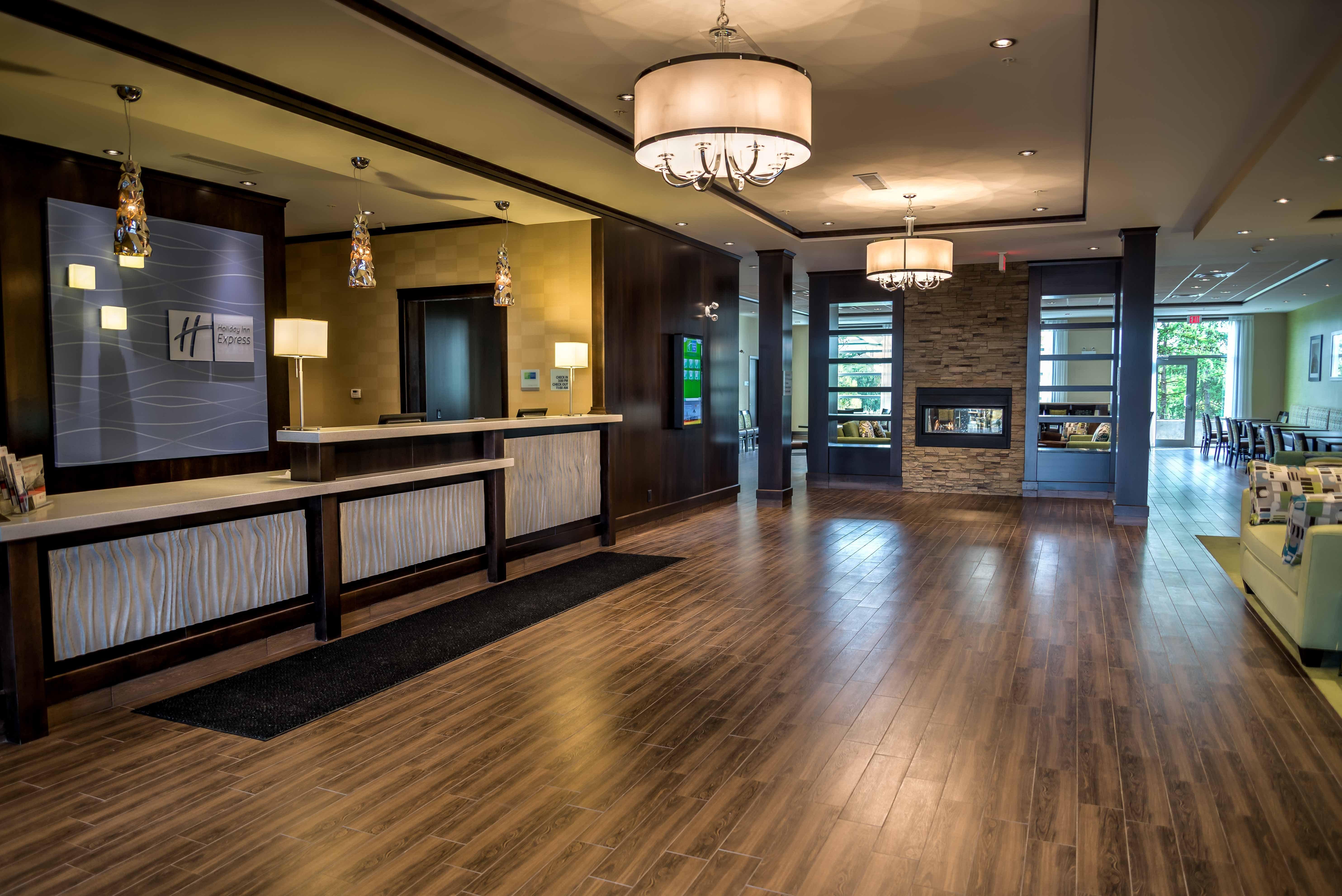 Holiday Inn Express & Suites Spruce Grove - Stony Plain By Ihg Екстер'єр фото